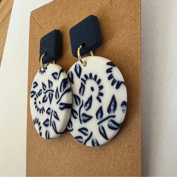 Navy and White Floral Earrings - Picture 2 of 3